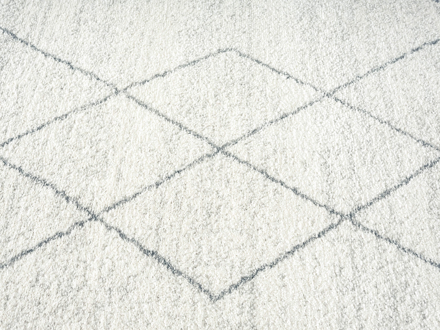 Naroa Grey and Ivory Diamond Tribal Rug