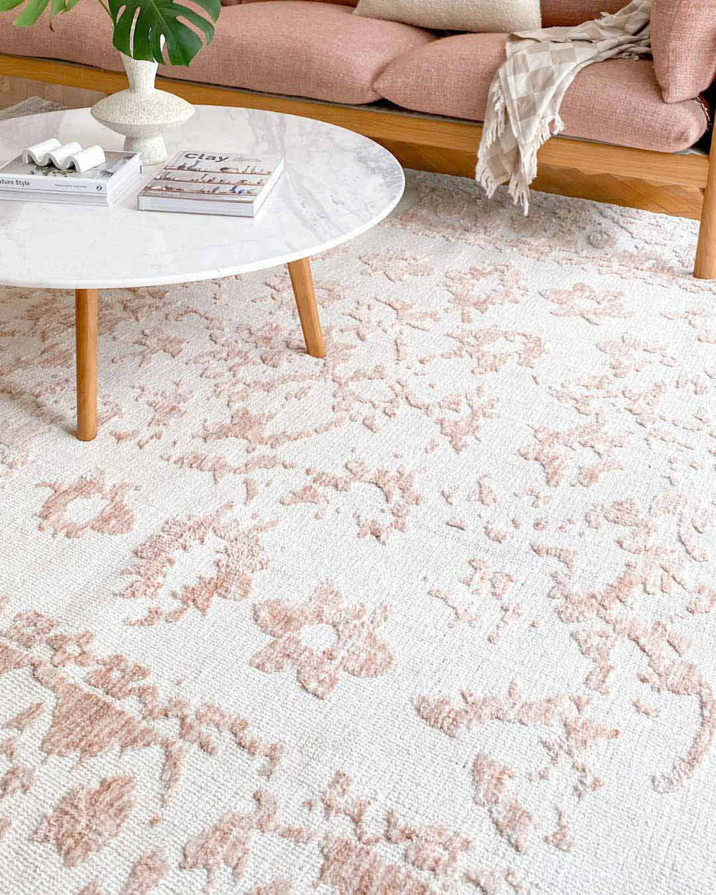 Aria Pink and Ivory Floral Transitional Rug
