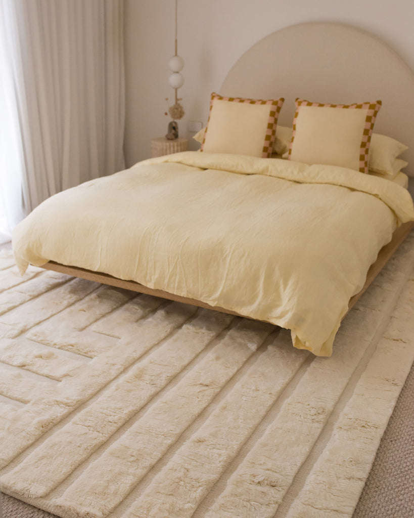 Fontana Ivory Abstract Textured Wool Rug