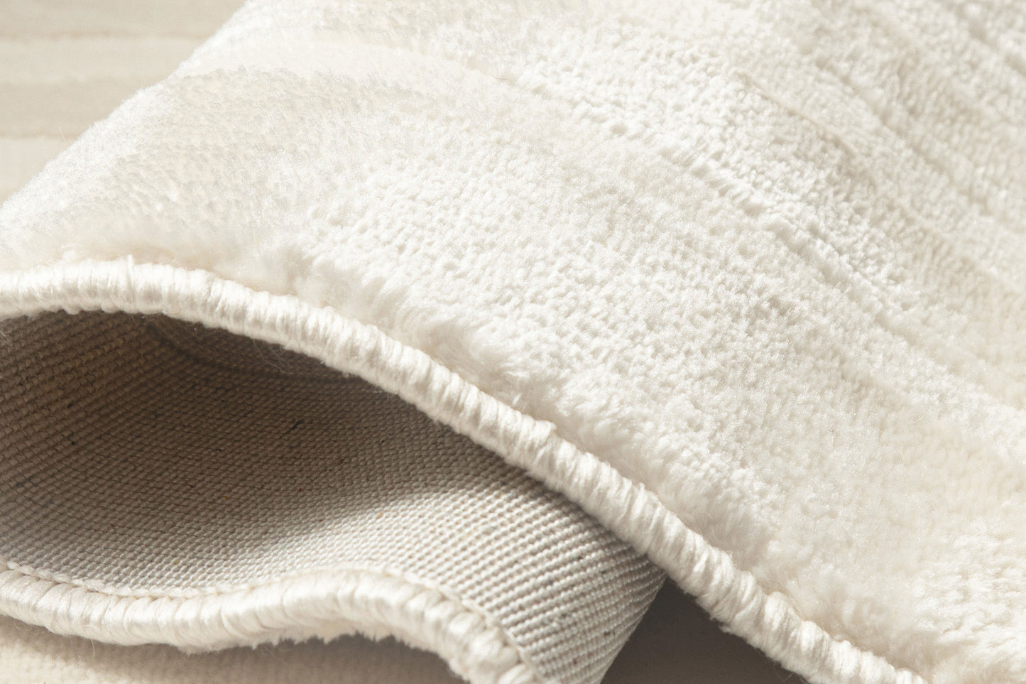 Kaveri Neutral Modern Rug