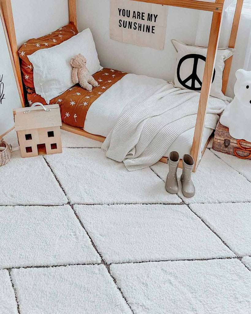 Kayla Cream and Charcoal Grey Tribal Shag Rug