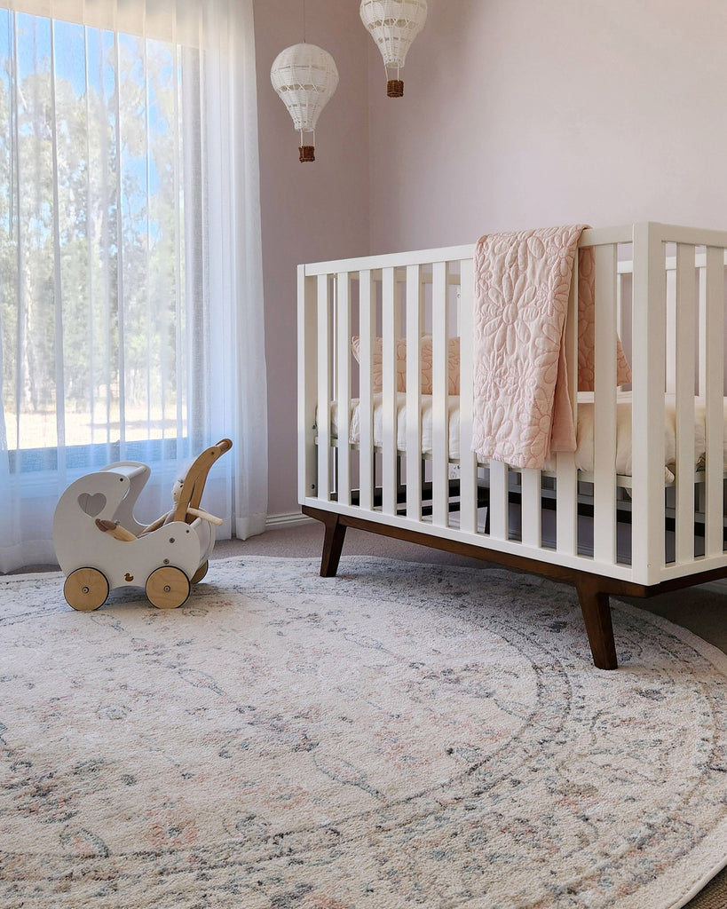 Maplewood Cream and Pink Traditional Round Rug