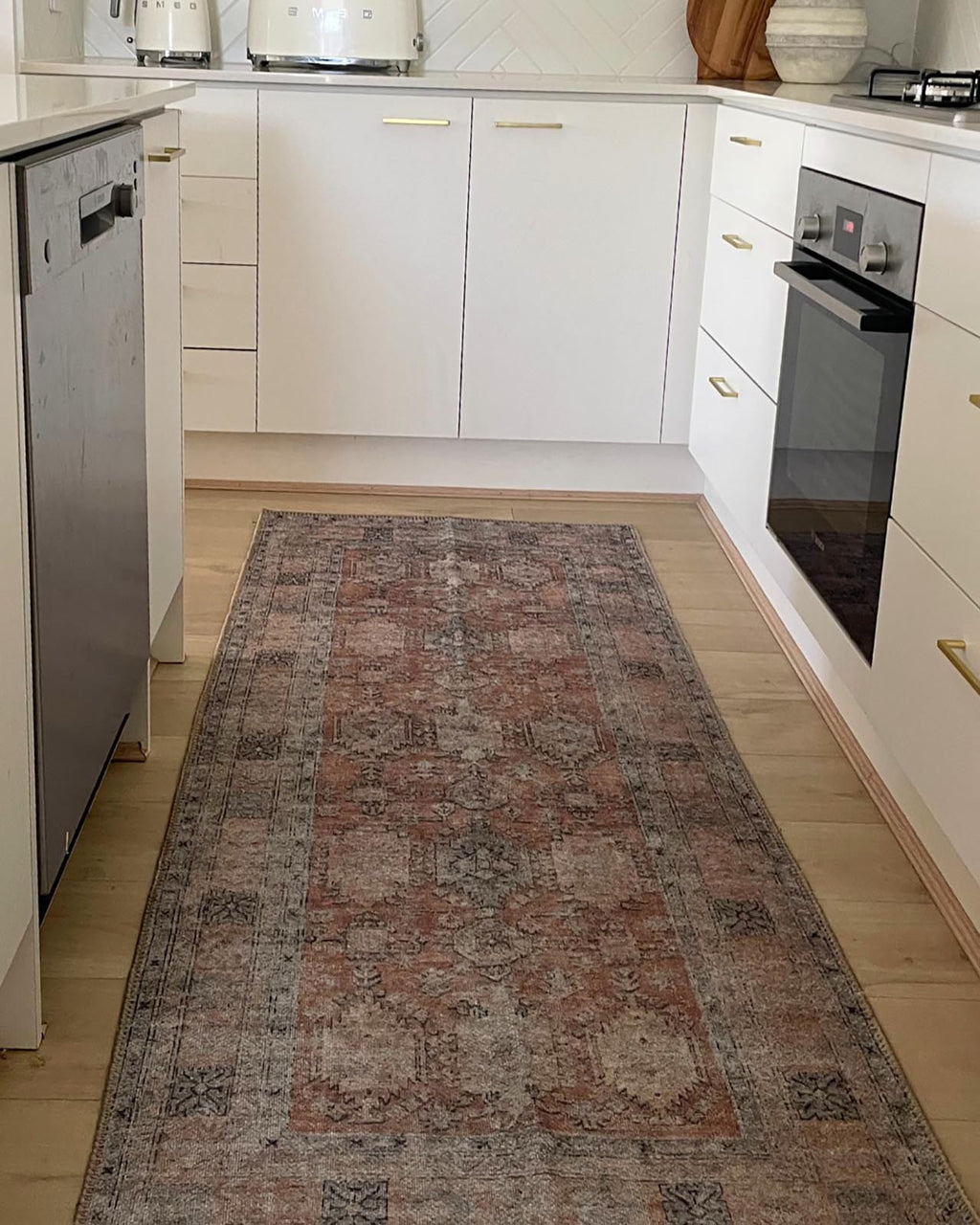 Sydelle Brown and Grey Traditional Distressed Washable Runner Rug