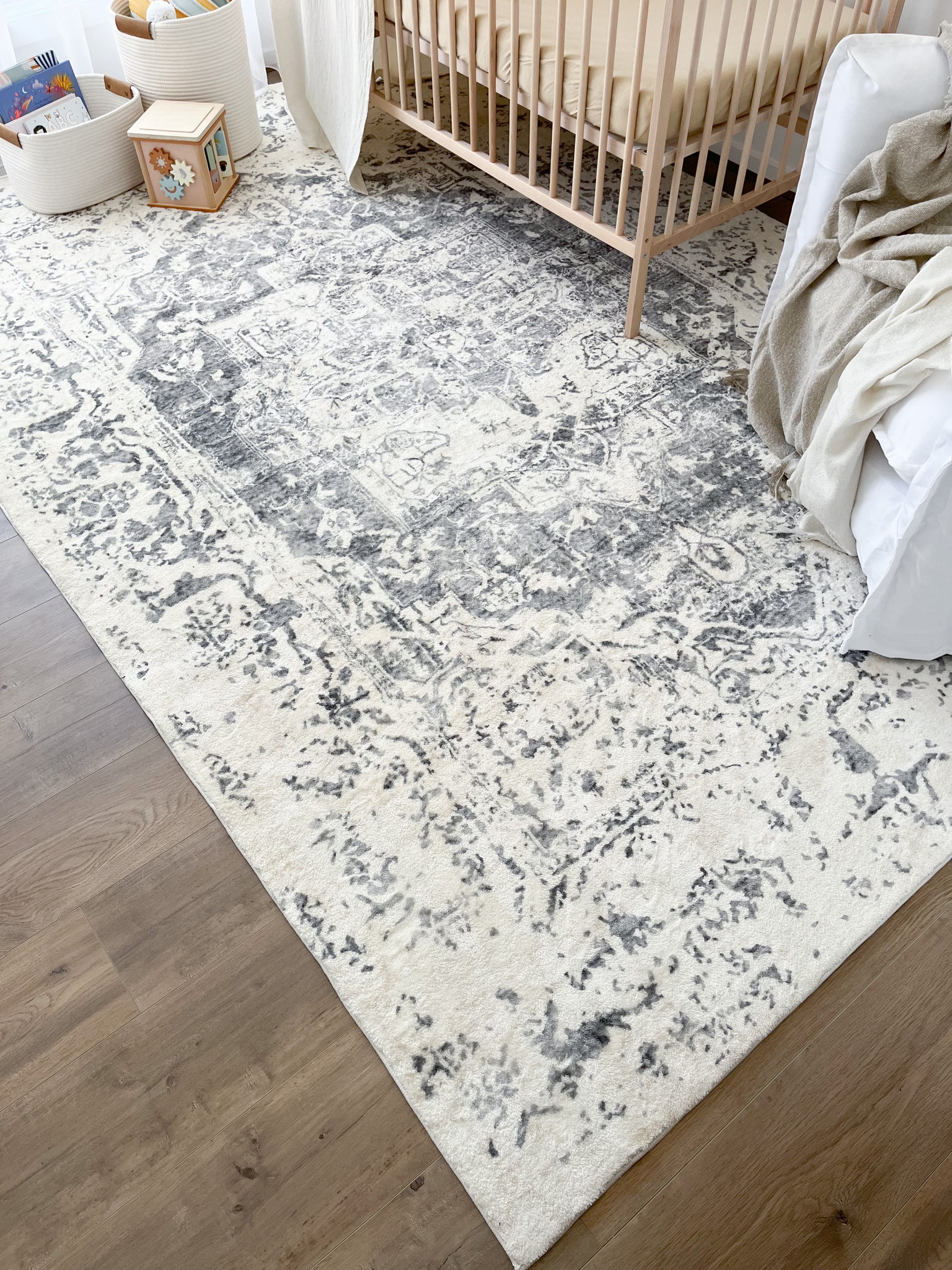 What Color Rug Goes With Grey Floor: Find the Perfect Match