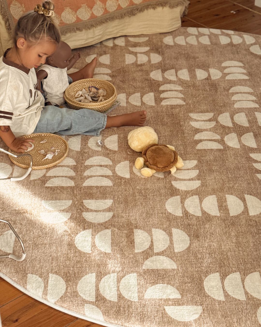 Alba Beige and Ivory Geometric Rollie Pollie Round Playmat