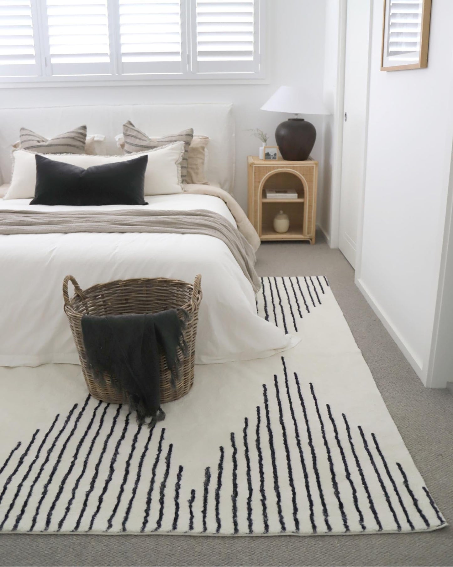 Aldana Black and Cream Tribal Washable Rug