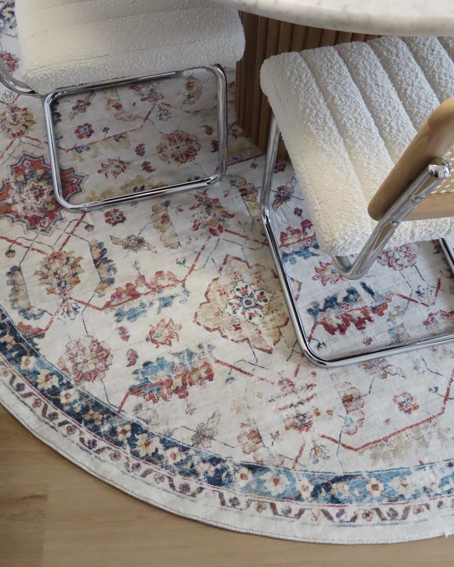 Amanda Multicolour Distressed Transitional Round Rug