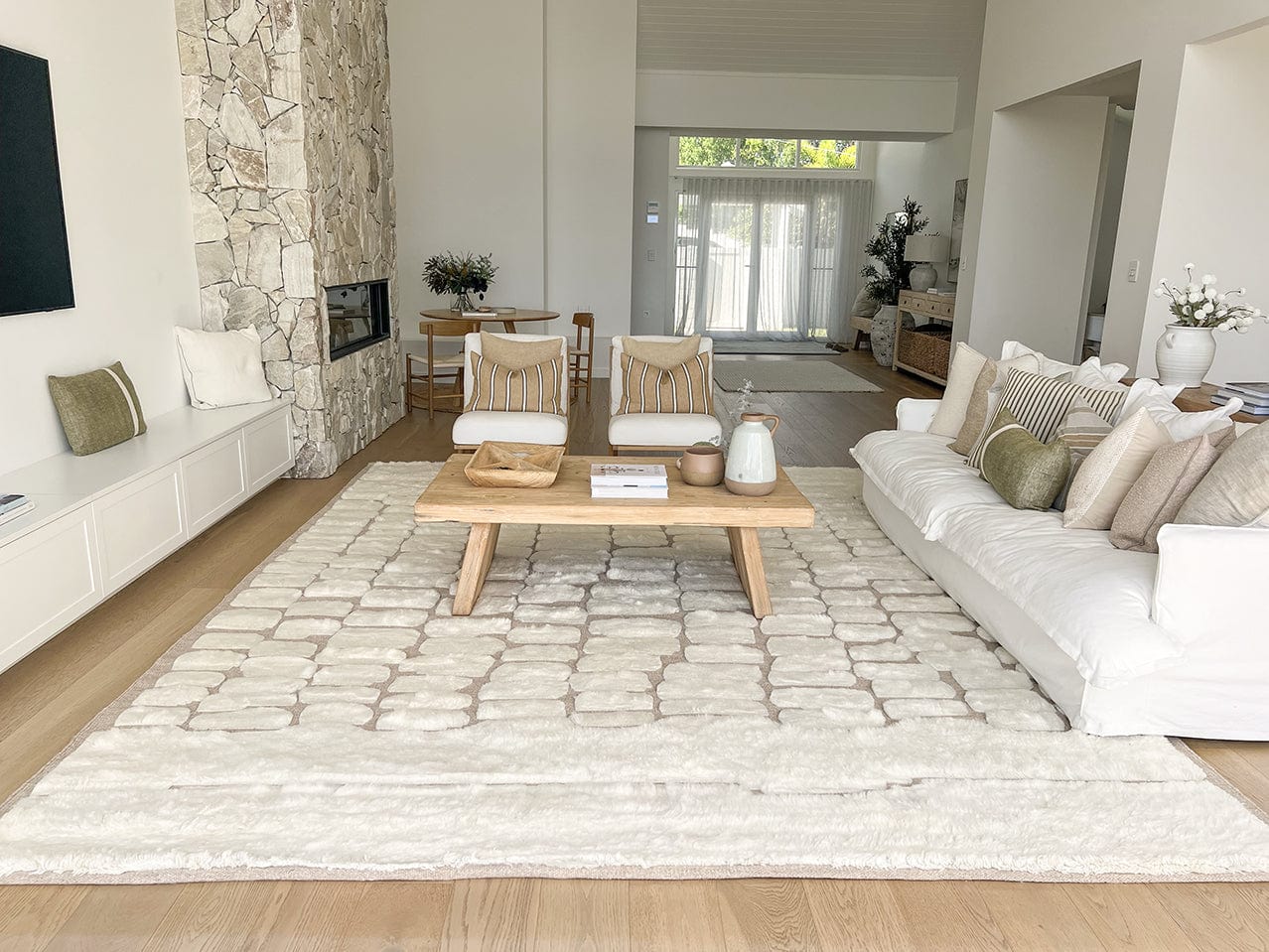 Aminata Ivory Abstract Textured Wool Rug