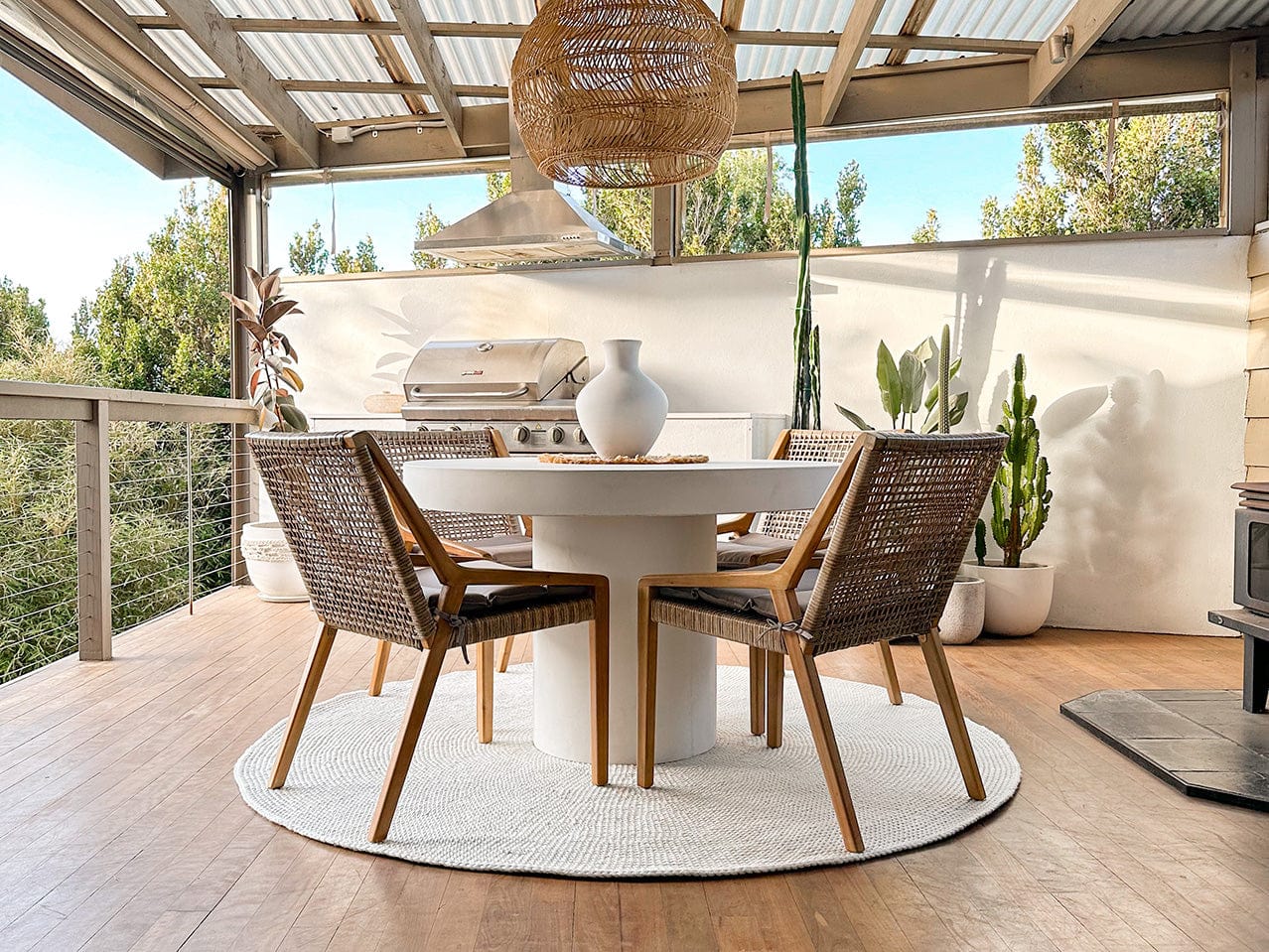 Arlenis Ivory Crochet Indoor Outdoor Round Rug