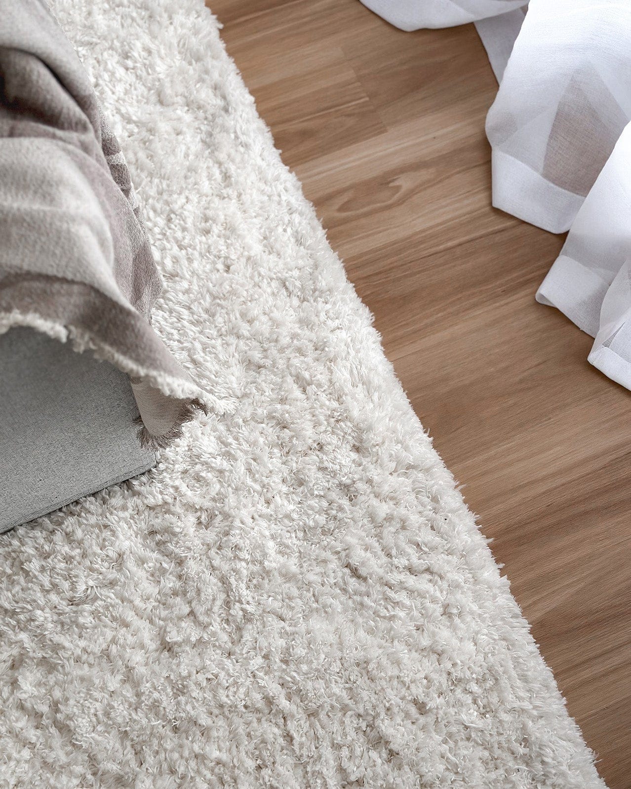 Athena Ivory Handmade Shag Rug