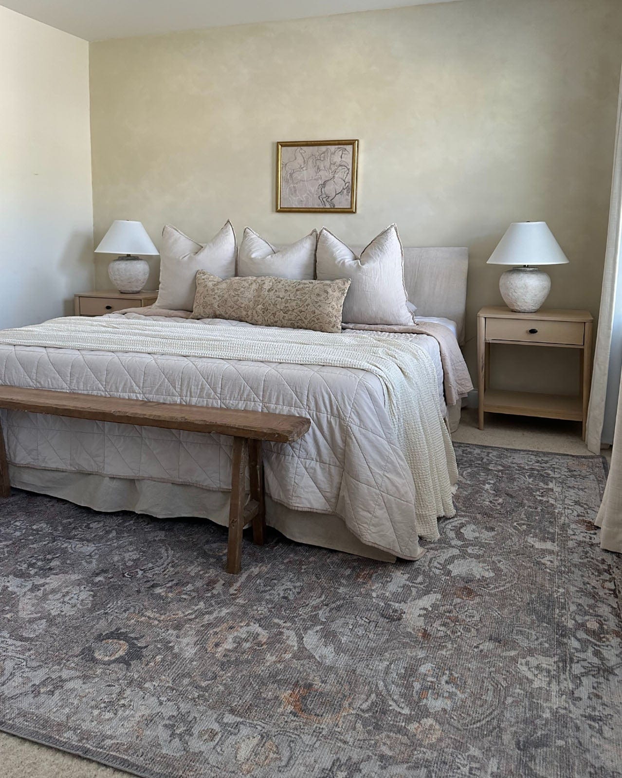 Ava Grey and Gold Traditional Distressed Washable Rug