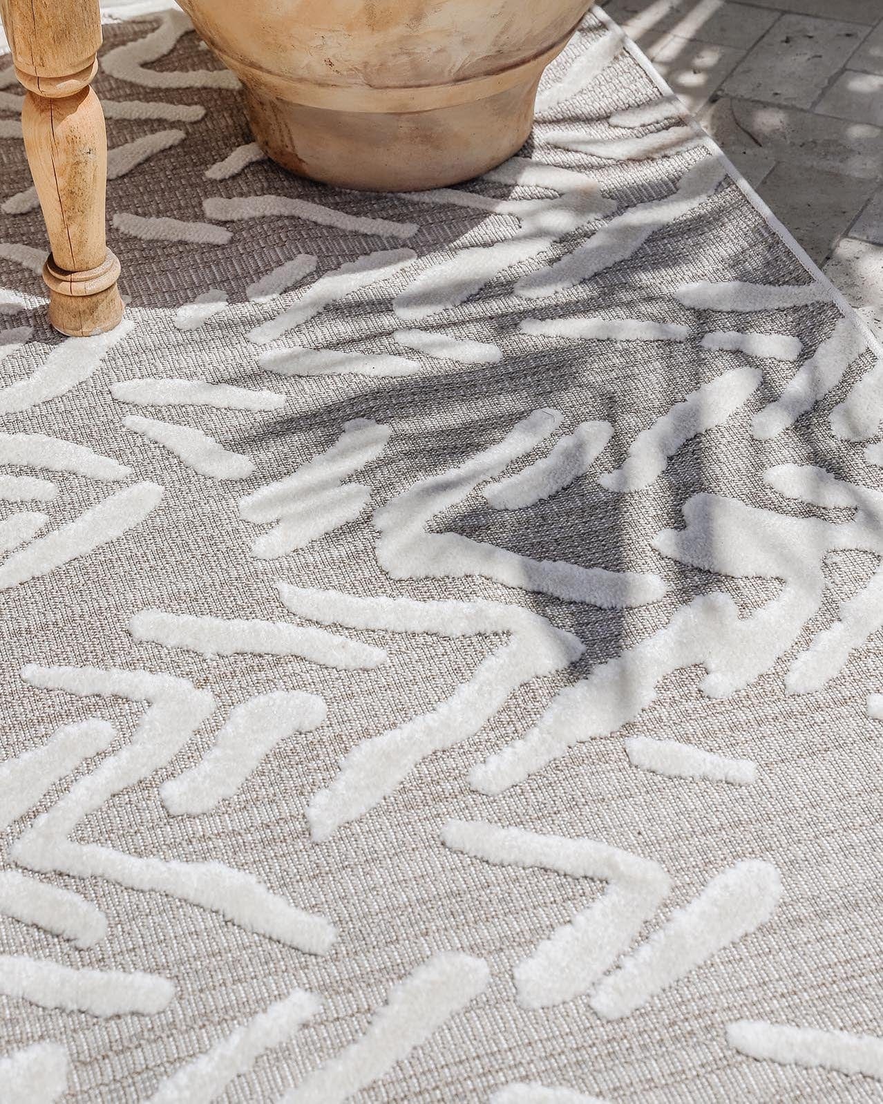 Bailey Beige and Ivory Modern Indoor Outdoor Rug