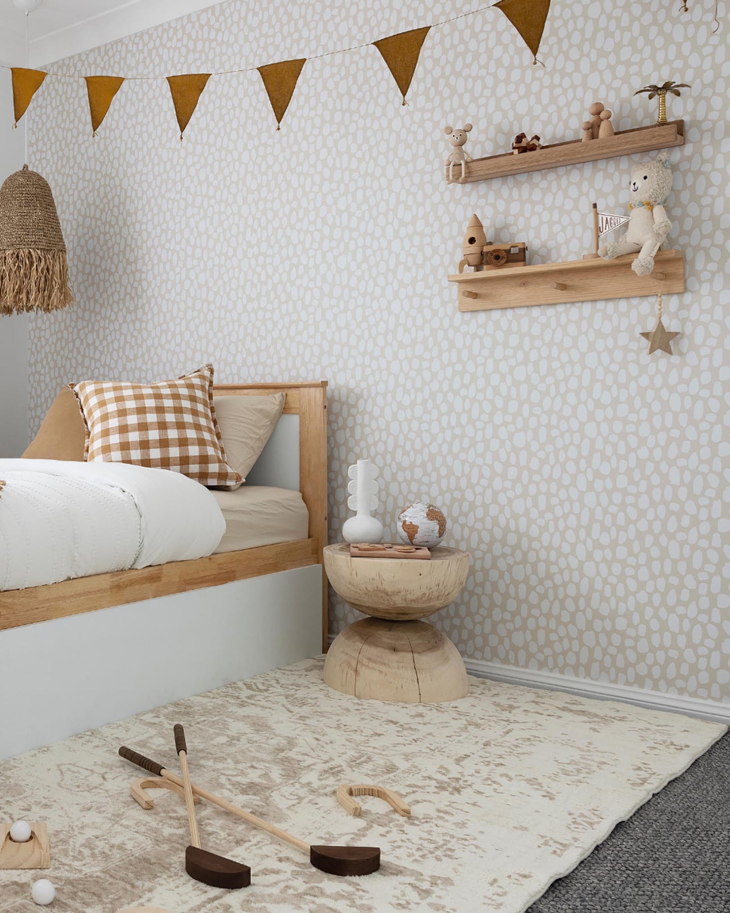 Cabanela Cream and Beige Distressed Washable Rug