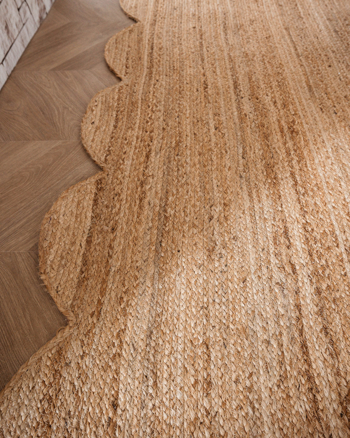 Celeste Natural Brown Scalloped Jute Rug