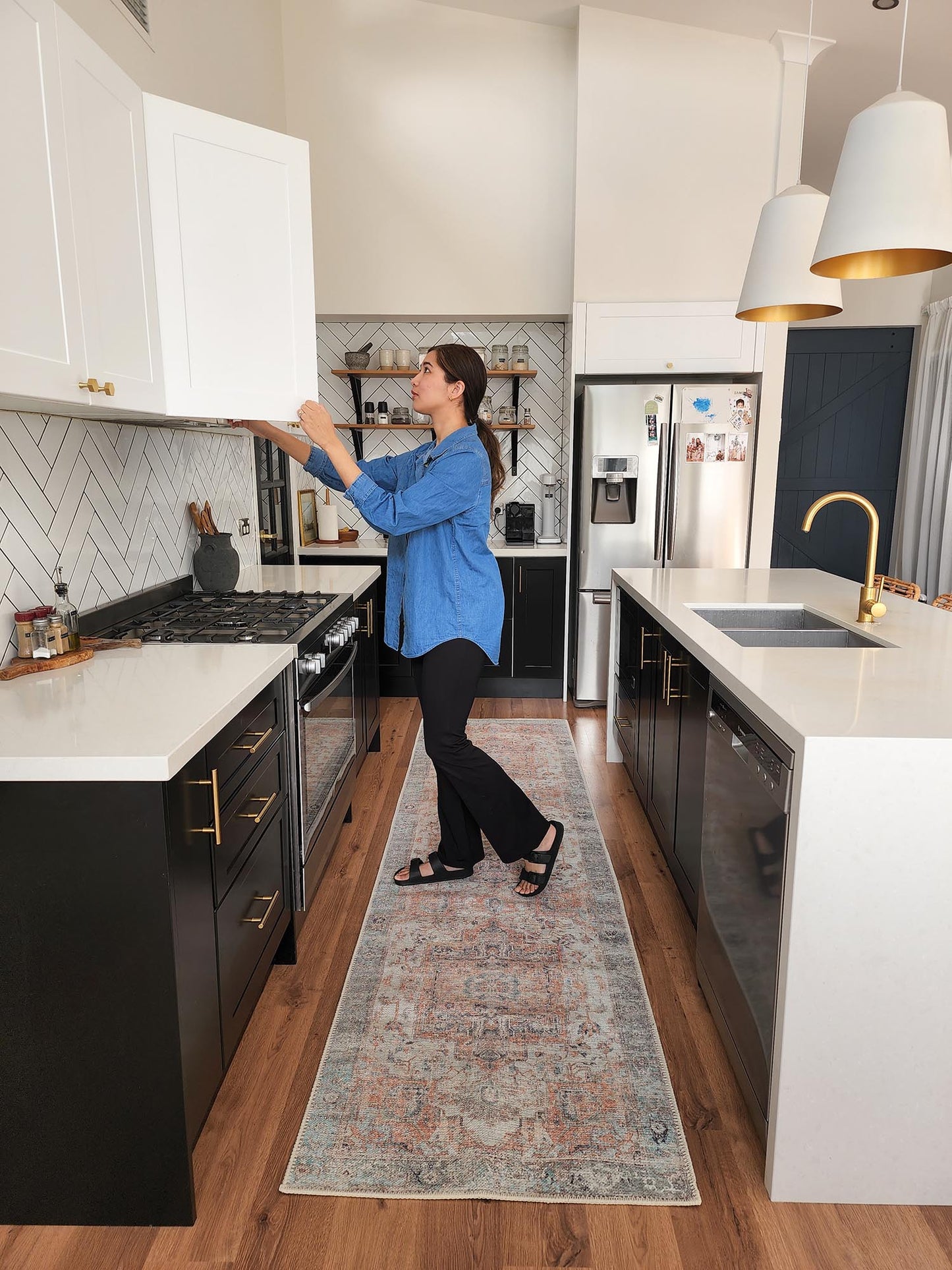 Ceren Orange and Blue Traditional Distressed Washable Runner Rug