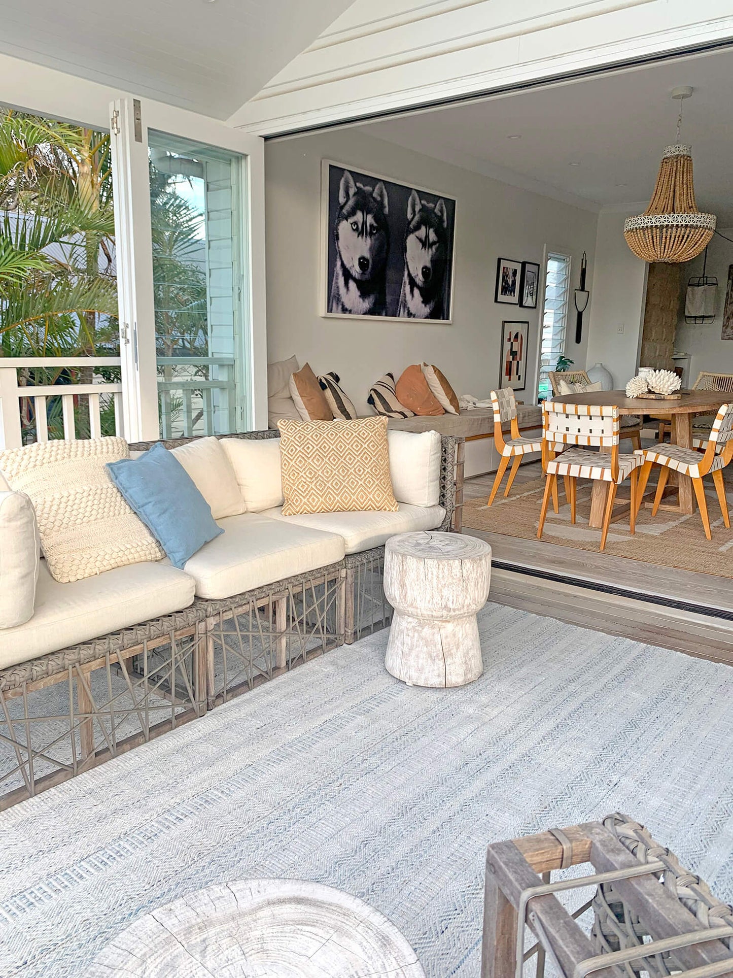 Daisy Cream and Blue Indoor Outdoor P.E.T Rug