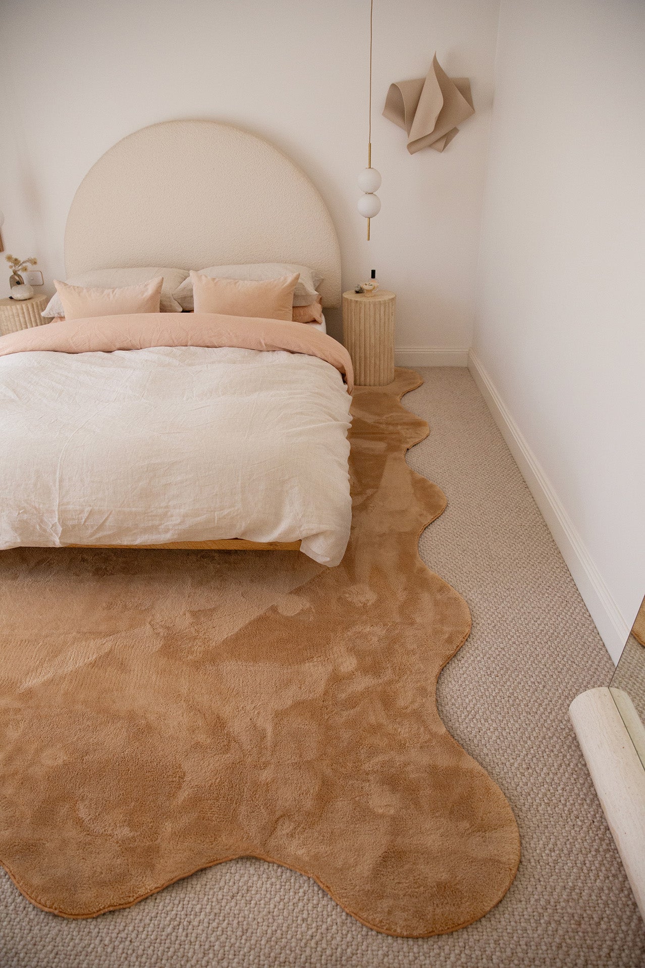 Darla Dark Beige Scallop Washable Rug