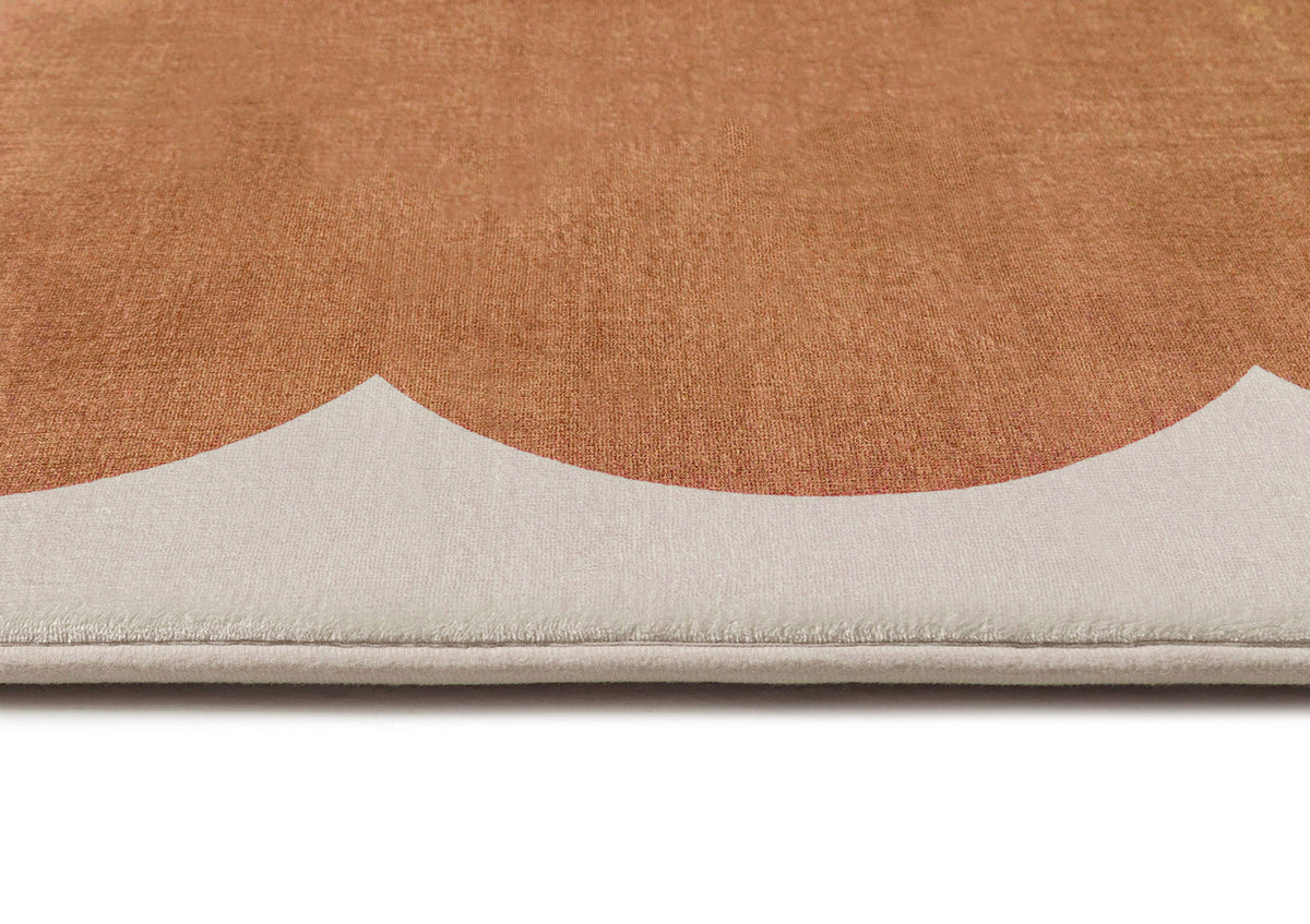 Edda Brown Scalloped Playmat