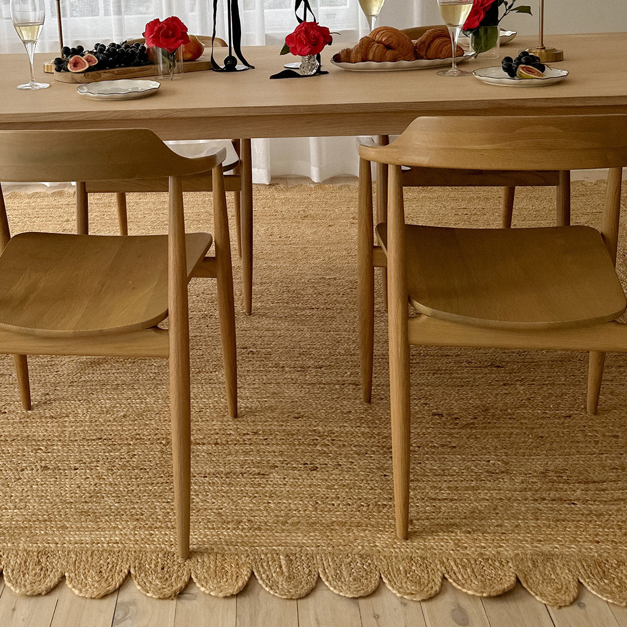 Ejiya Natural Brown Scalloped Jute Rug