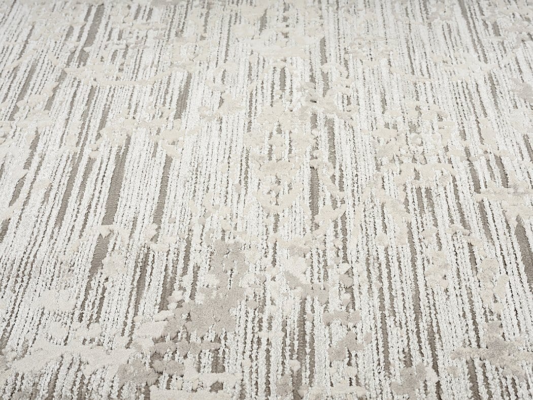 Eliana Grey Ivory And Cream Traditional Floral Rug