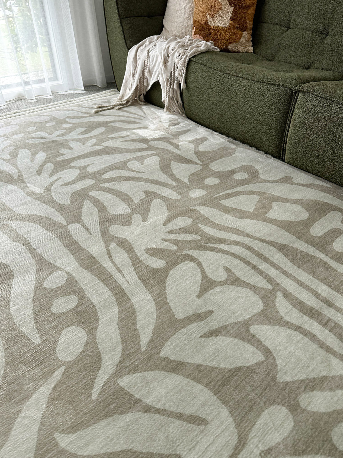 Gerda Green Grey Leaves Rollie Pollie Playmat