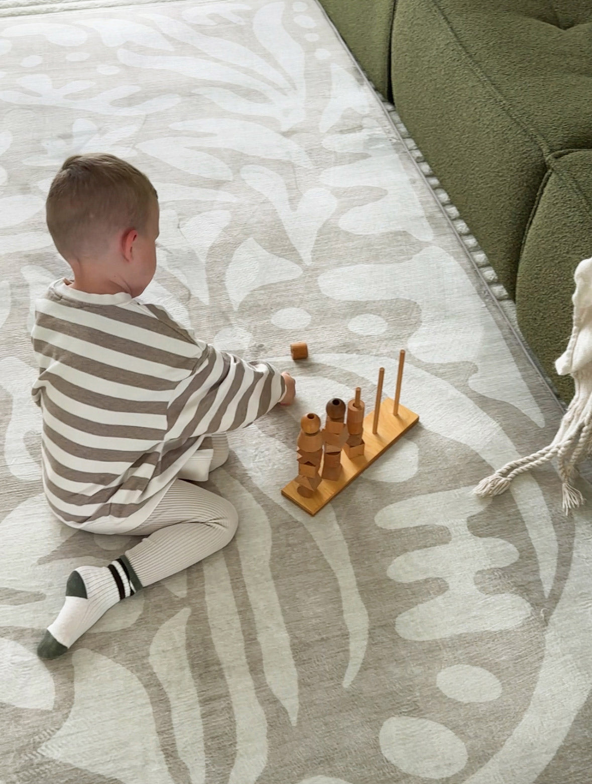 Gerda Green Grey Leaves Rollie Pollie Playmat