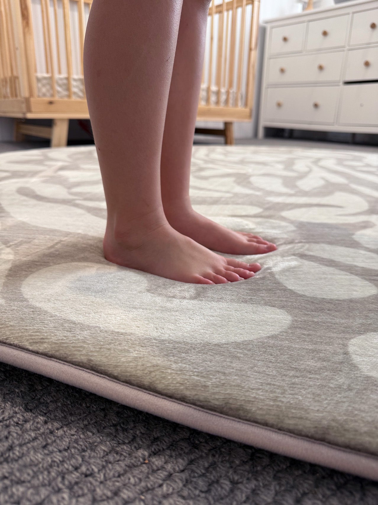 Gerda Green Grey Leaves Rollie Pollie Round Playmat