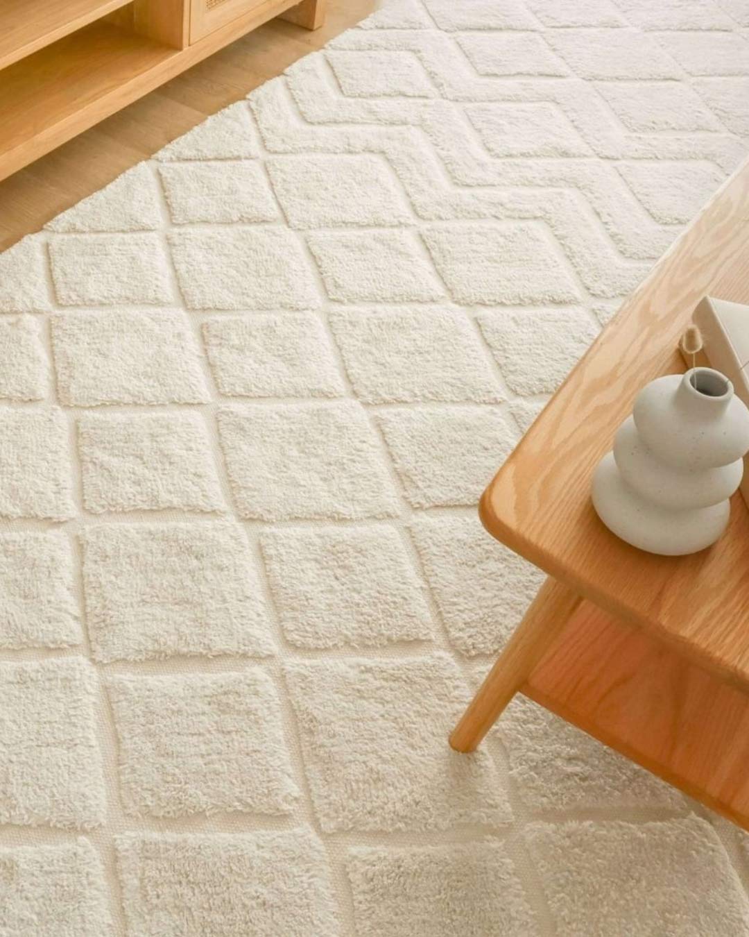 Gia Ivory Diamond Tribal P.E.T Shag Rug