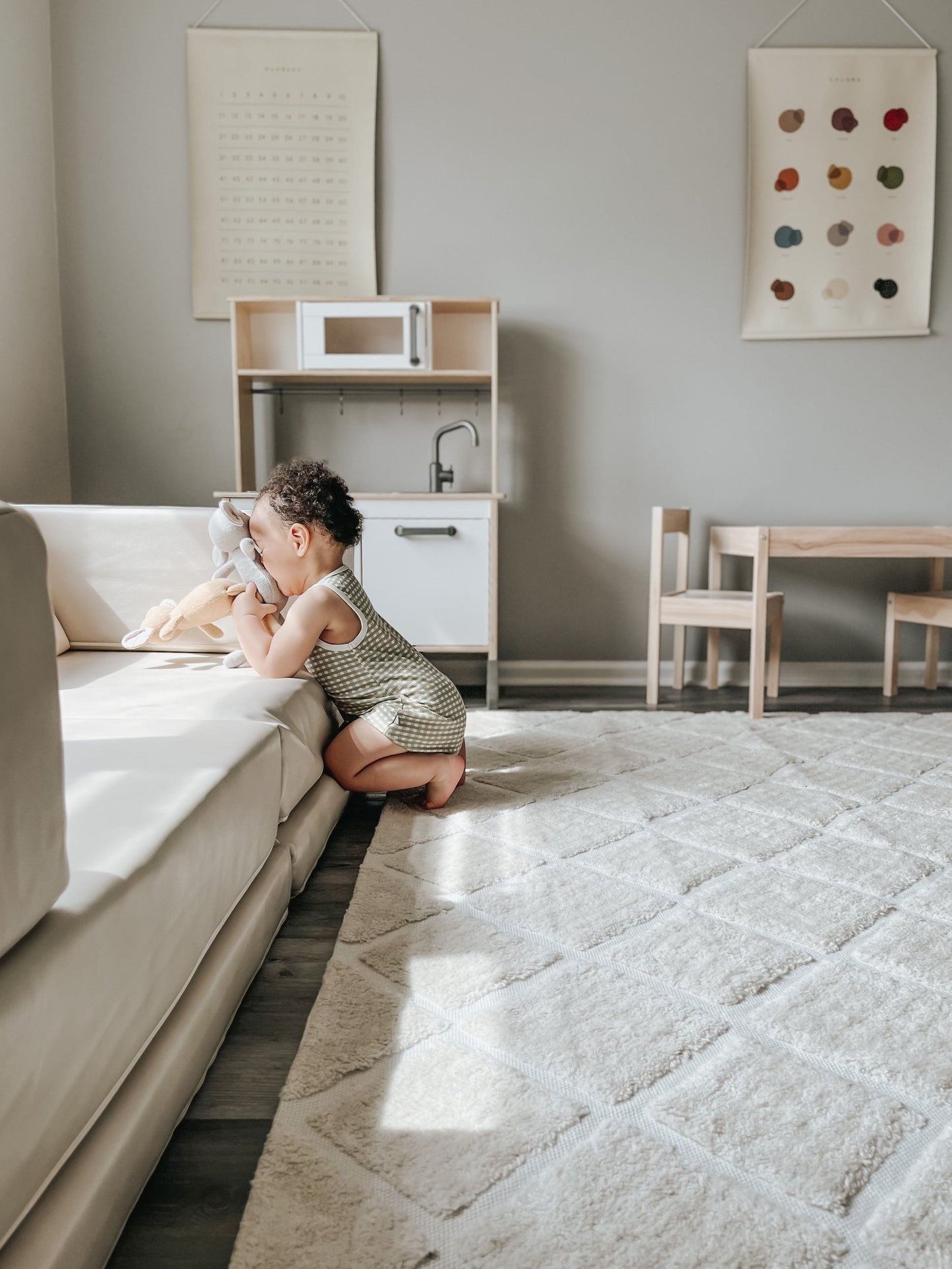 Gia Ivory Diamond Tribal P.E.T Shag Rug