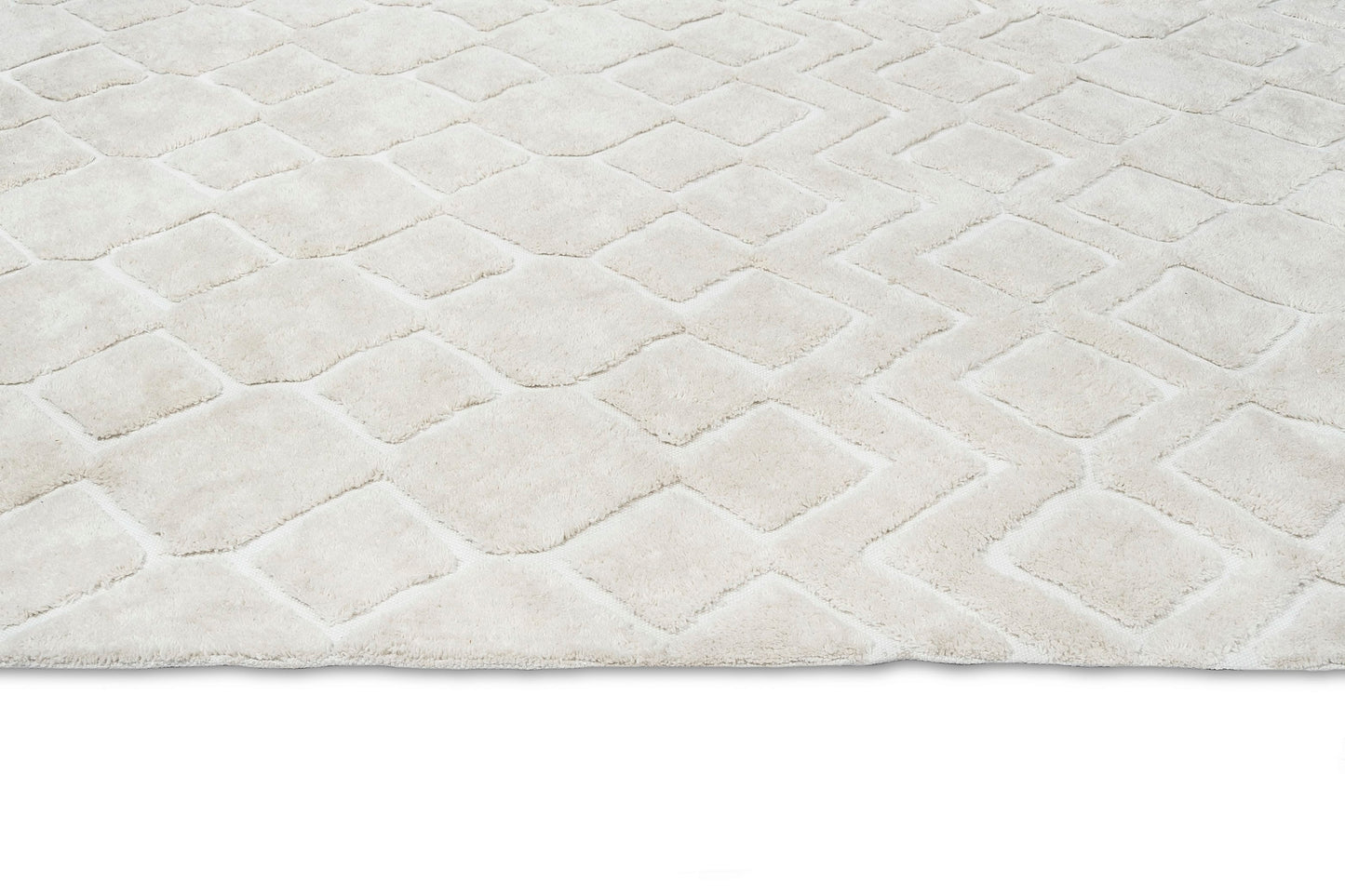 Gia Ivory Diamond Tribal P.E.T Shag Rug
