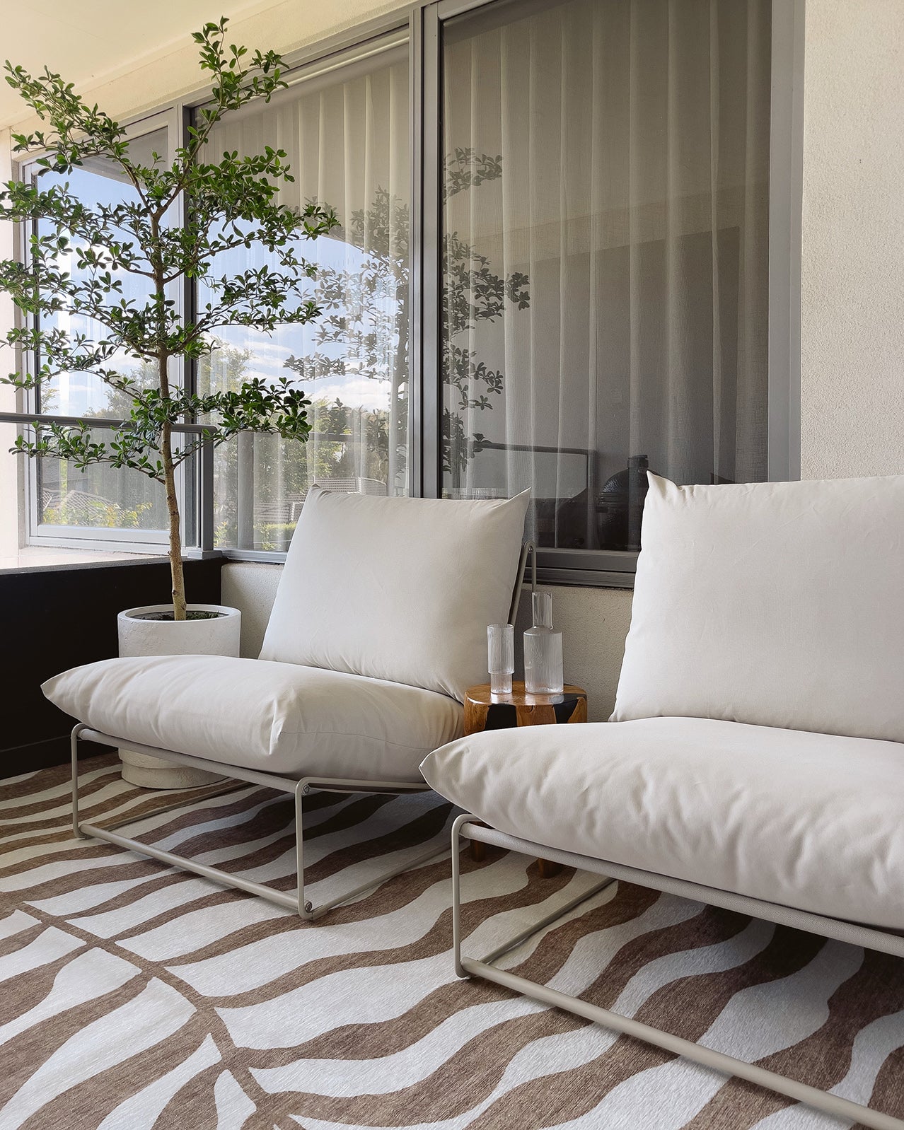 Hanako Beige Cream Indoor Outdoor Washable Rug