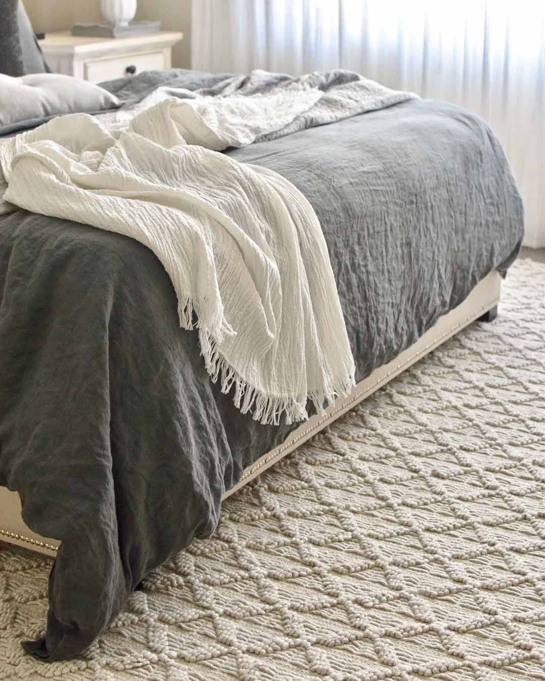 Hanna Ivory Leaflets Wool Blend Rug