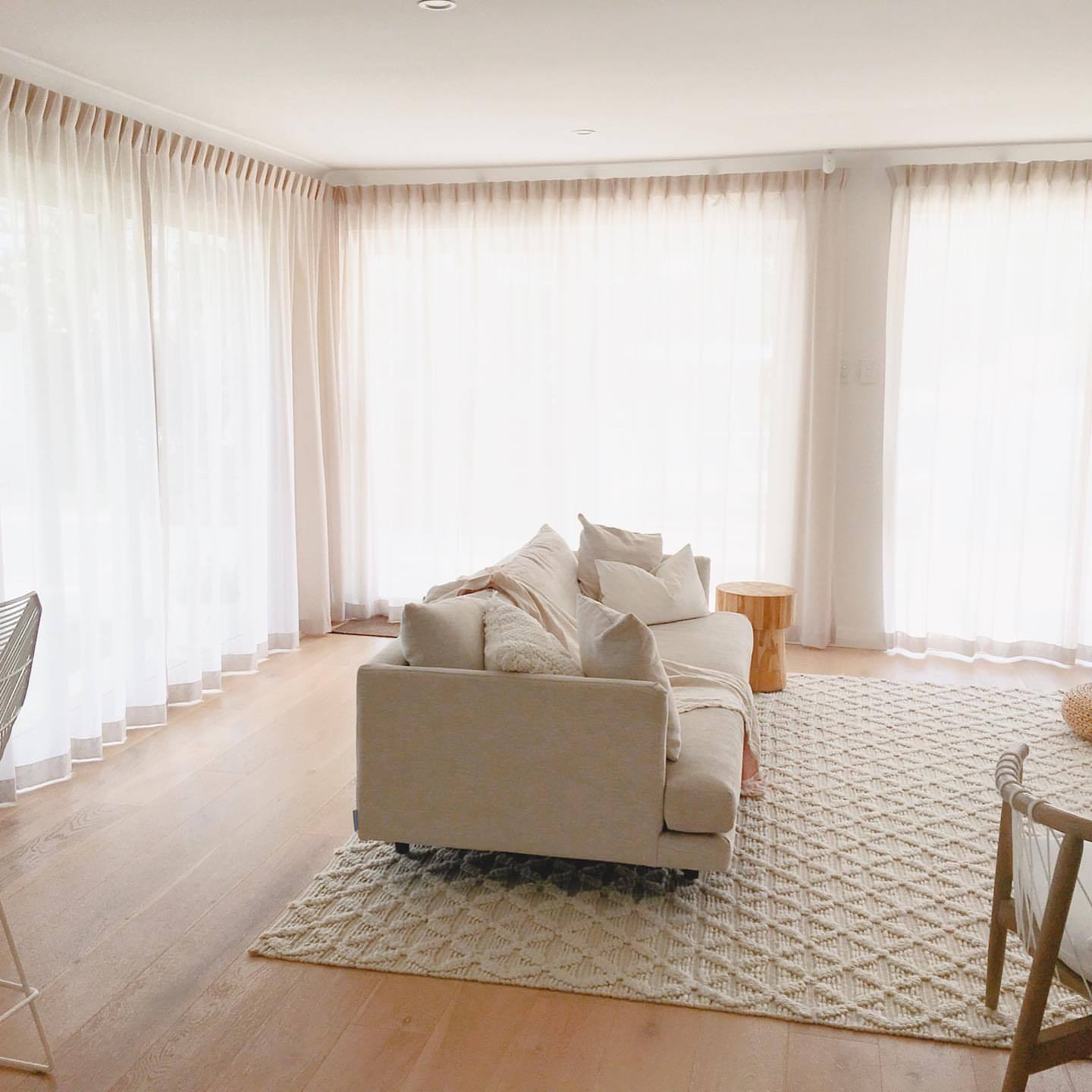 Hanna Ivory Leaflets Wool Blend Rug