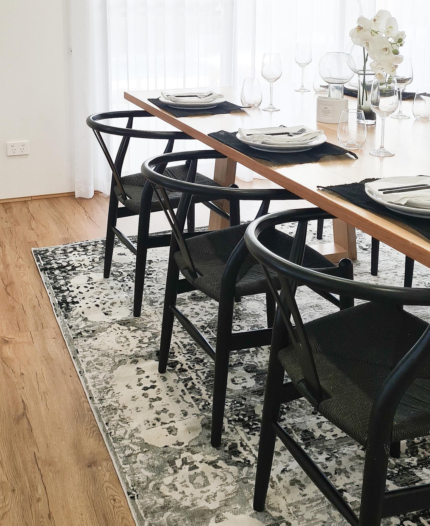 Imran Black Grey And Ivory Traditional Distressed Rug