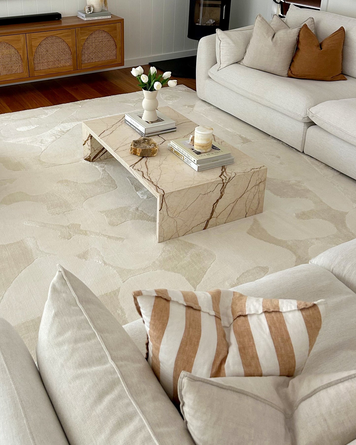 Izar Neutral Abstract Rug
