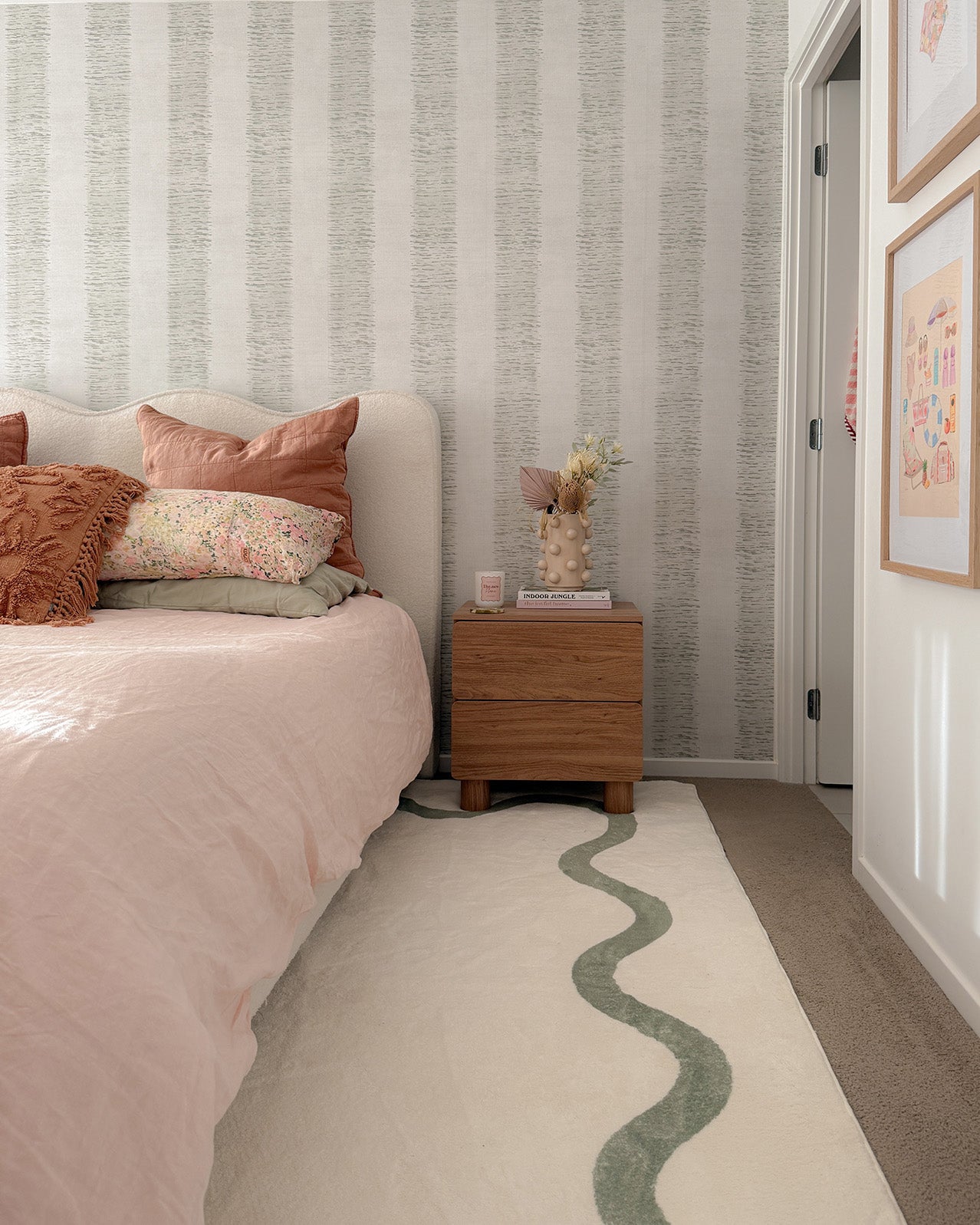 Jamie Green Wiggle Bordered Washable Rug