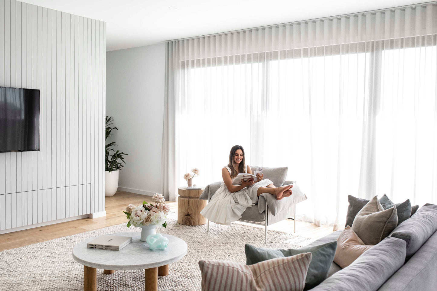 Joely Light Grey and Ivory Marble Looped Rug