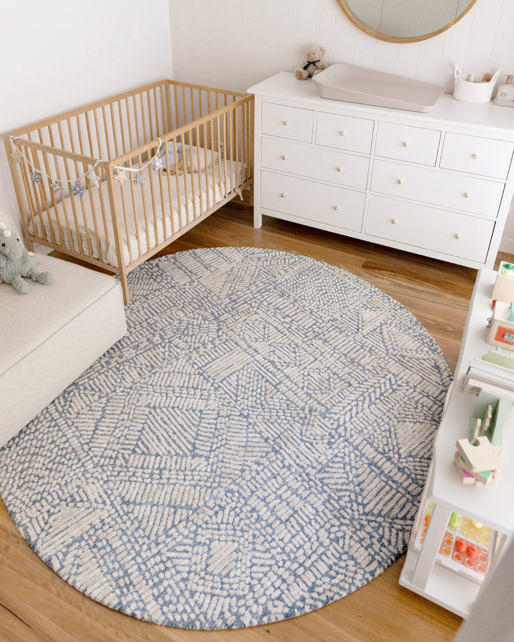 Karmen Blue and Ivory Geometric Patterned Round Rug