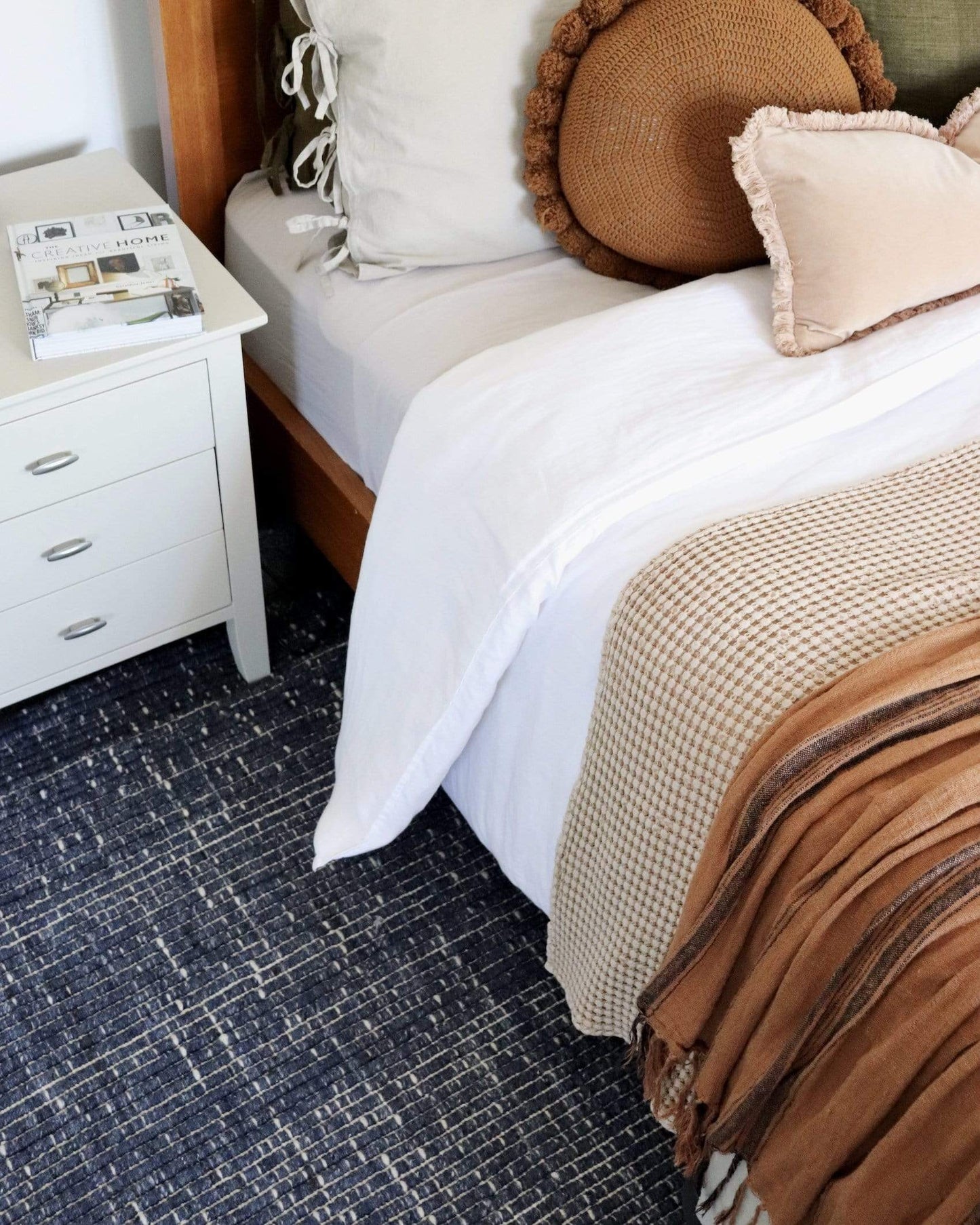 Kendra Navy Blue and Ivory Wool Rug