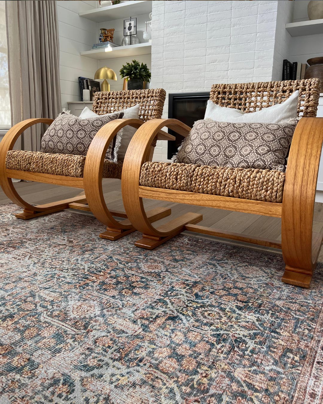 Krisna Brown and BlueTraditional Distressed Washable Rug