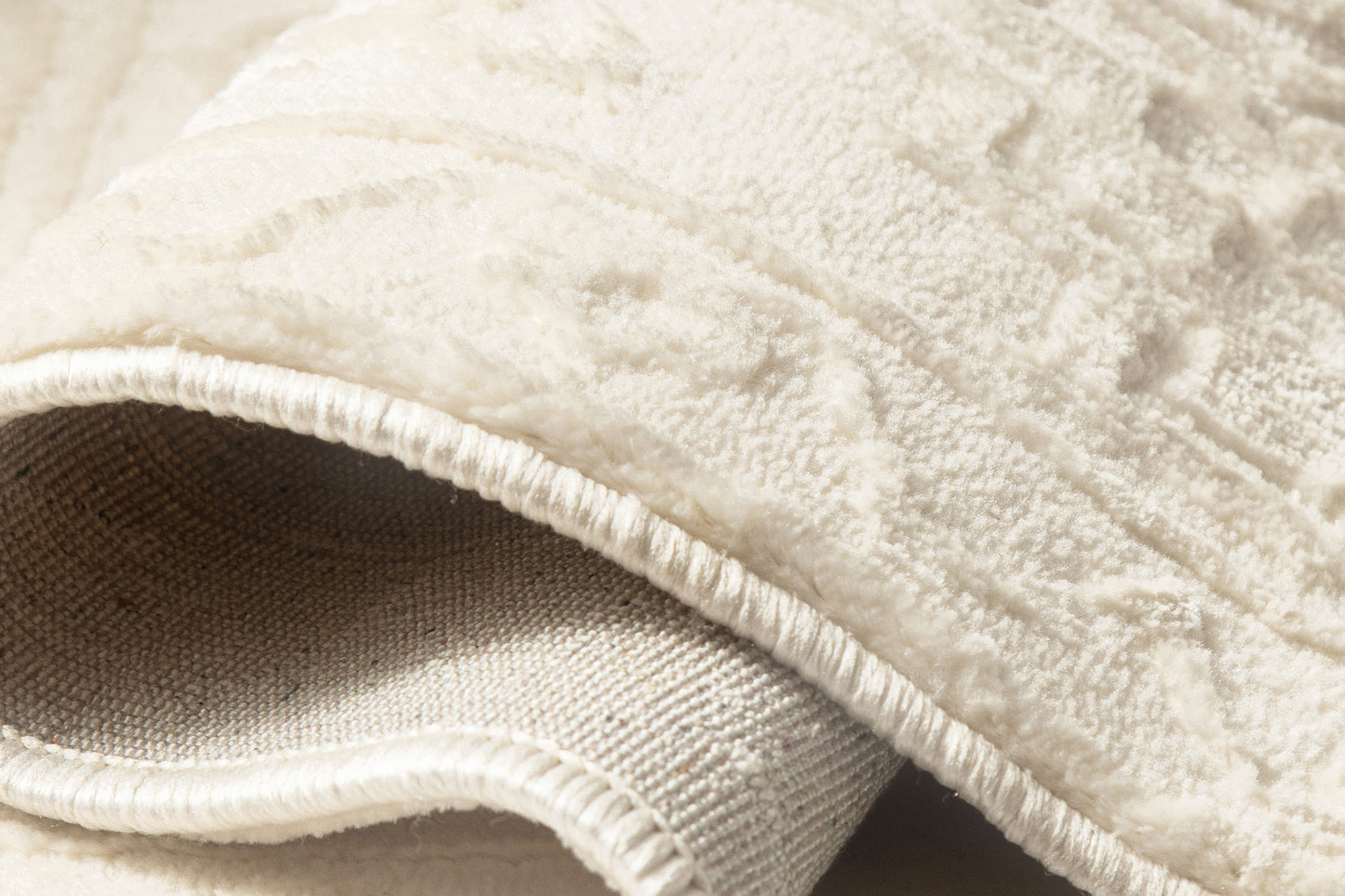 Lianda Neutral Medallion Rug