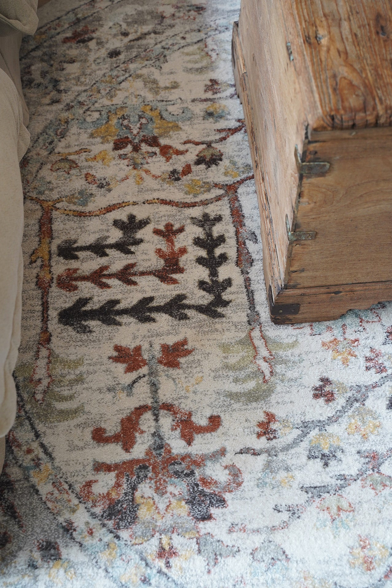 Livvie Blue and Orange Multi-Colour Distressed Round Rug
