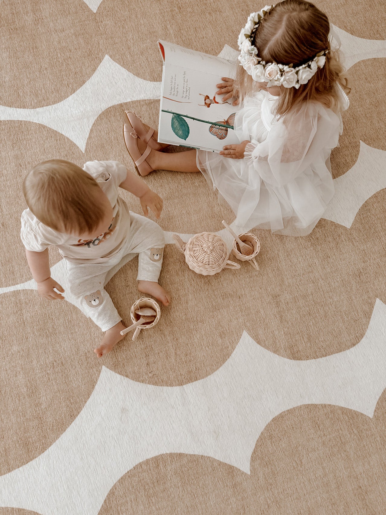 Loannis Beige Ivory Indoor Outdoor Washable Rug