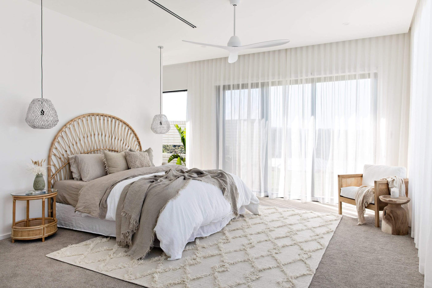 Lova Ivory Wool Rug
