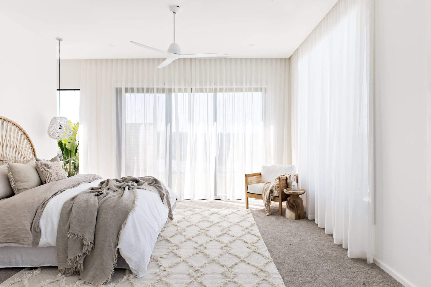Lova Ivory Wool Rug