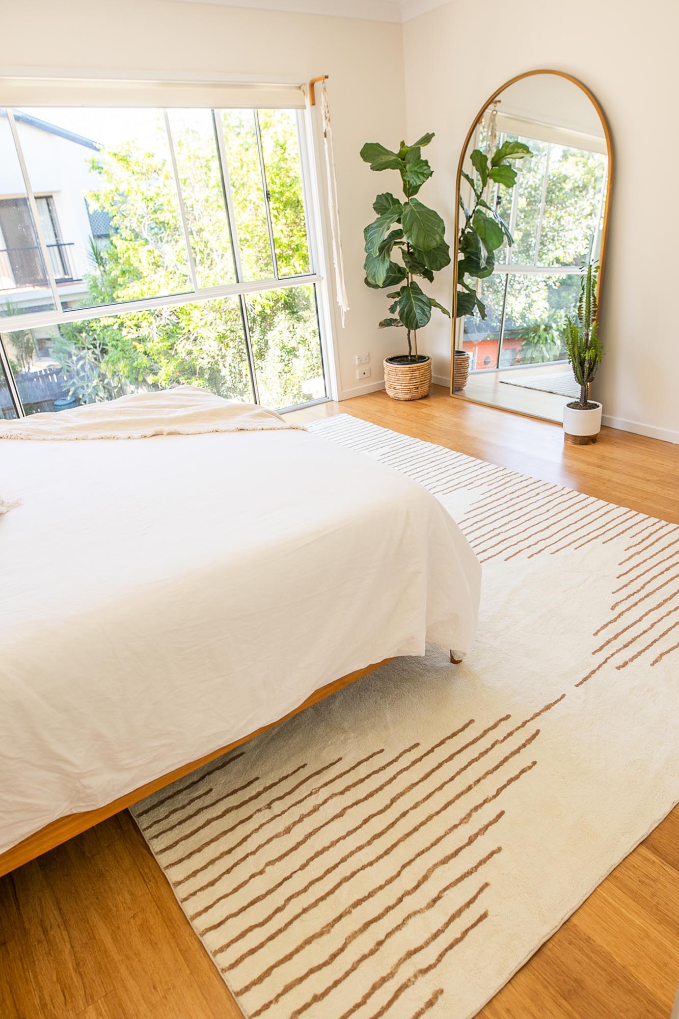 Lyra Ivory and Brown Diamond Stripe Washable Rug