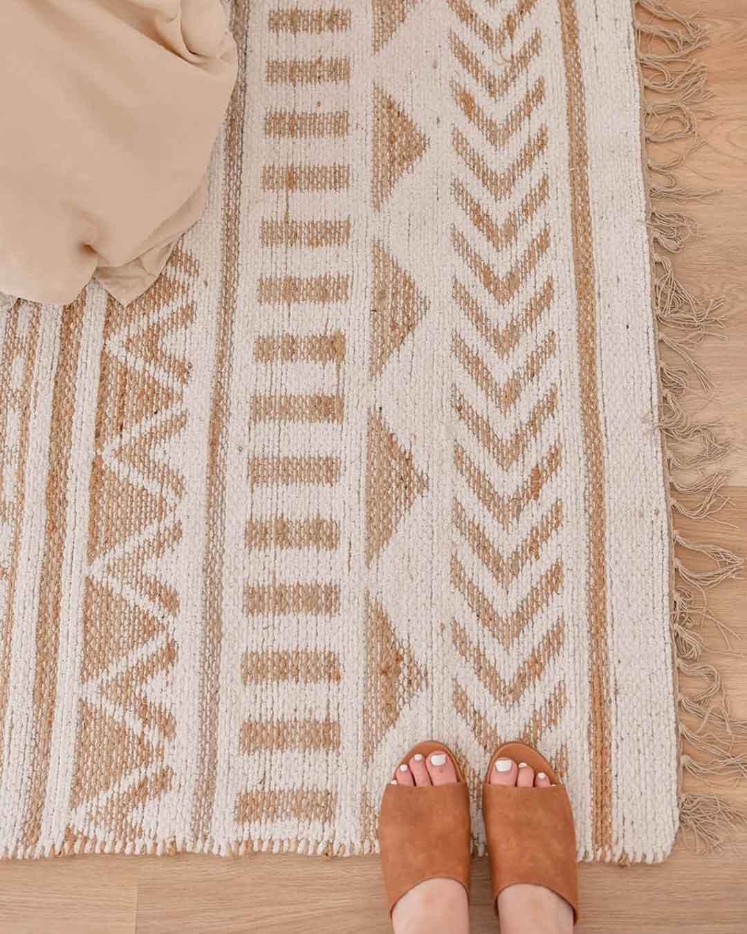 Marilia White and Natural Rug