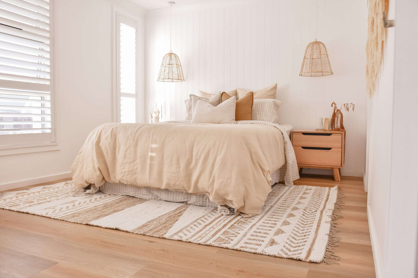 Marilia White and Natural Rug
