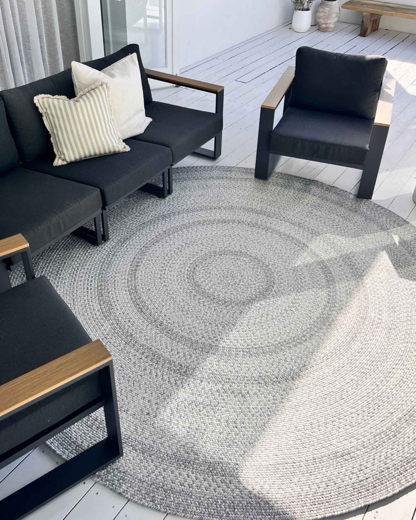 Mika Grey Braided Flatweave Indoor Outdoor Round Rug