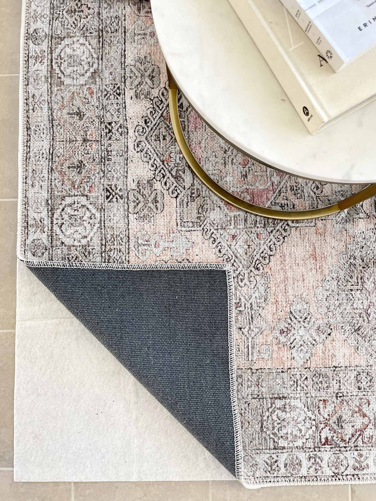 Mindi Grey and Pink Traditional Distressed Washable Rug